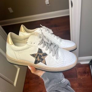 Worn one time- excellent condition